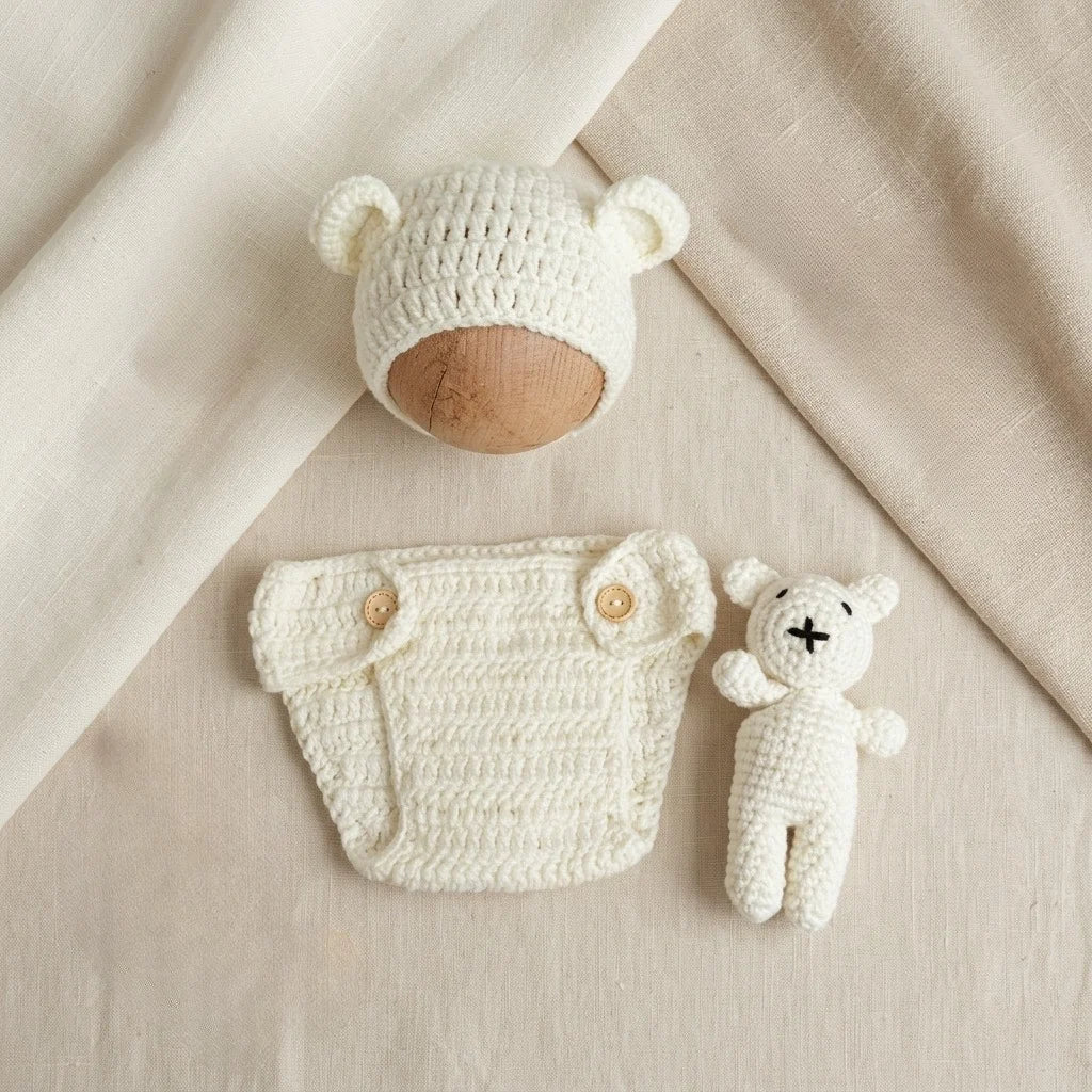 Yarnlings Bear Set — Hat, Shorts &amp; Toy Bear